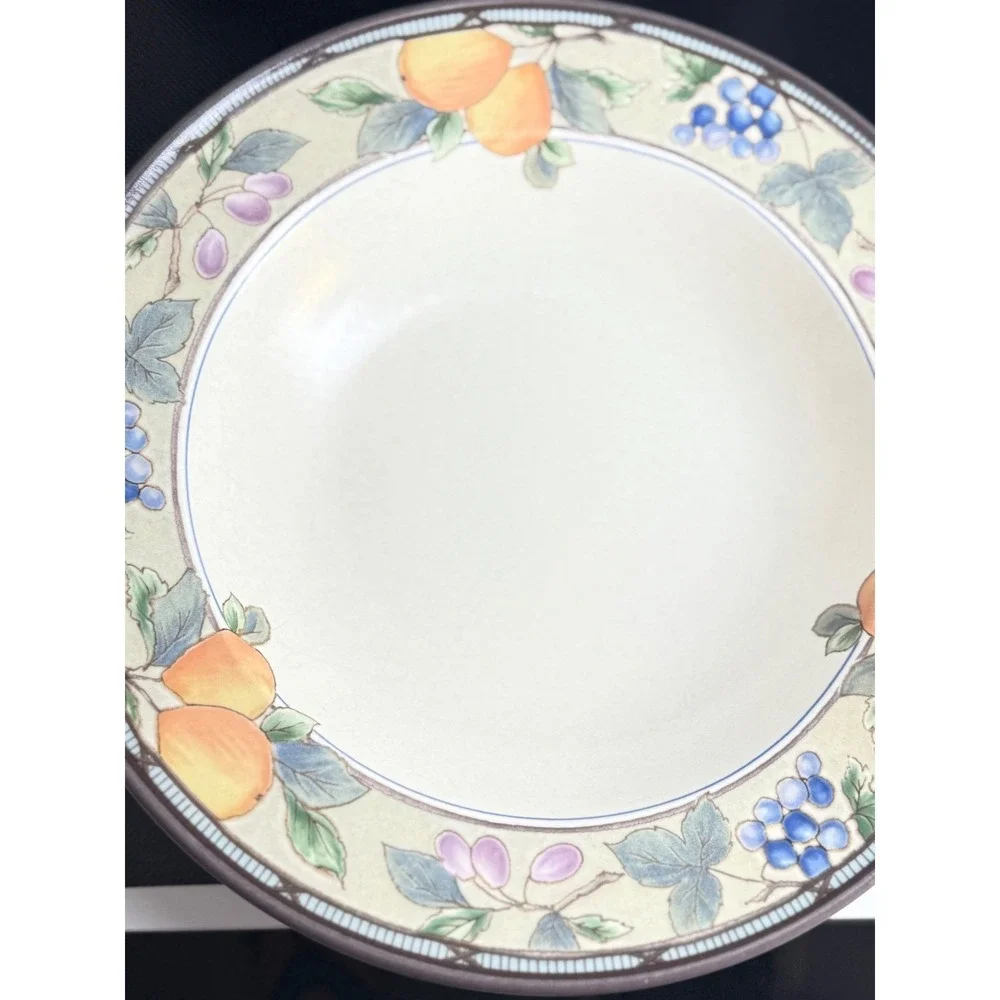 Mikasa Intaglio Arabella Soup Bowls Set‎ of 4 Fruit Design Vintage Dinnerware